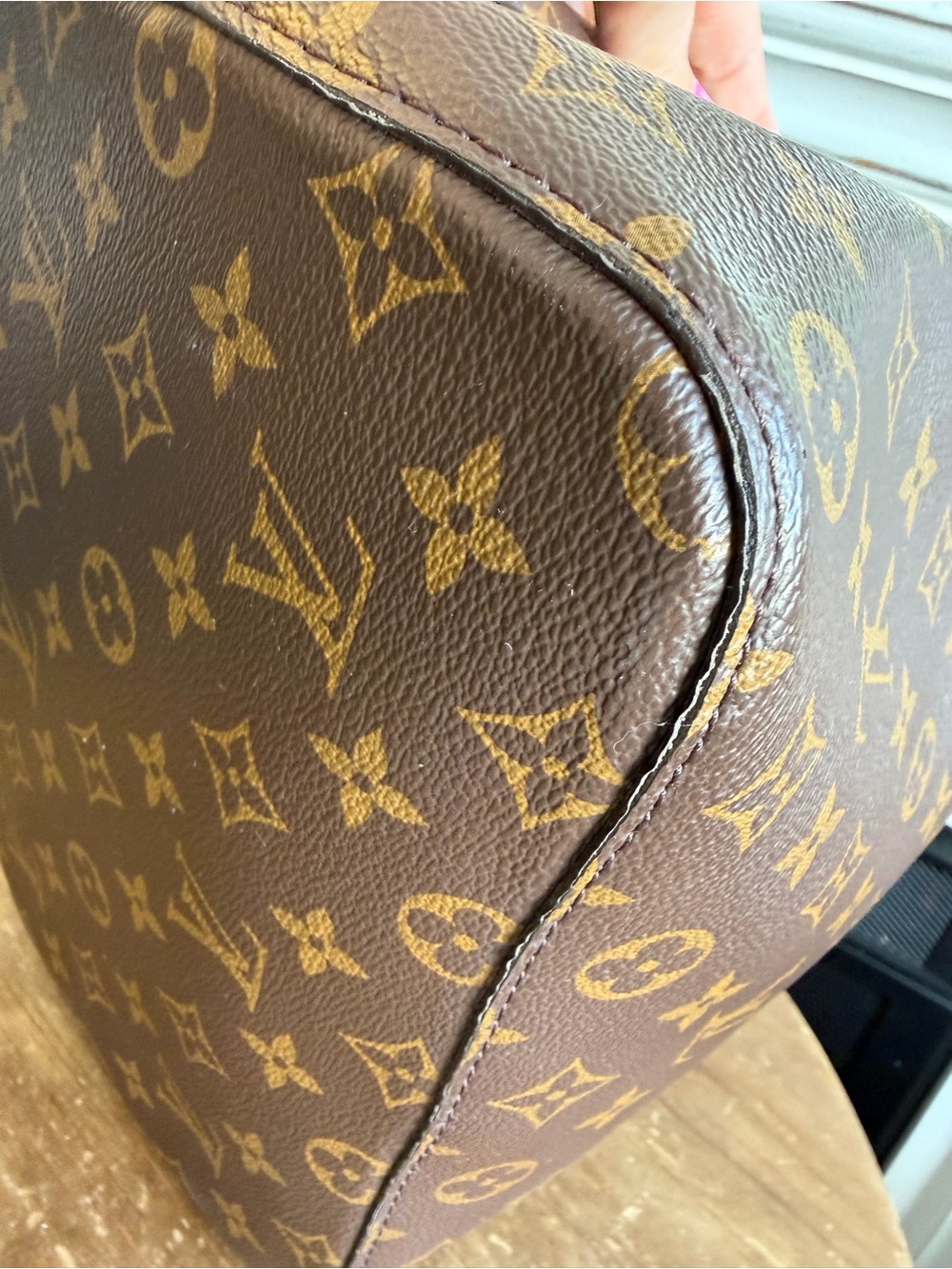 Louis Vuitton Neonoe MM Caramel Monogram - Picture 9 of 16